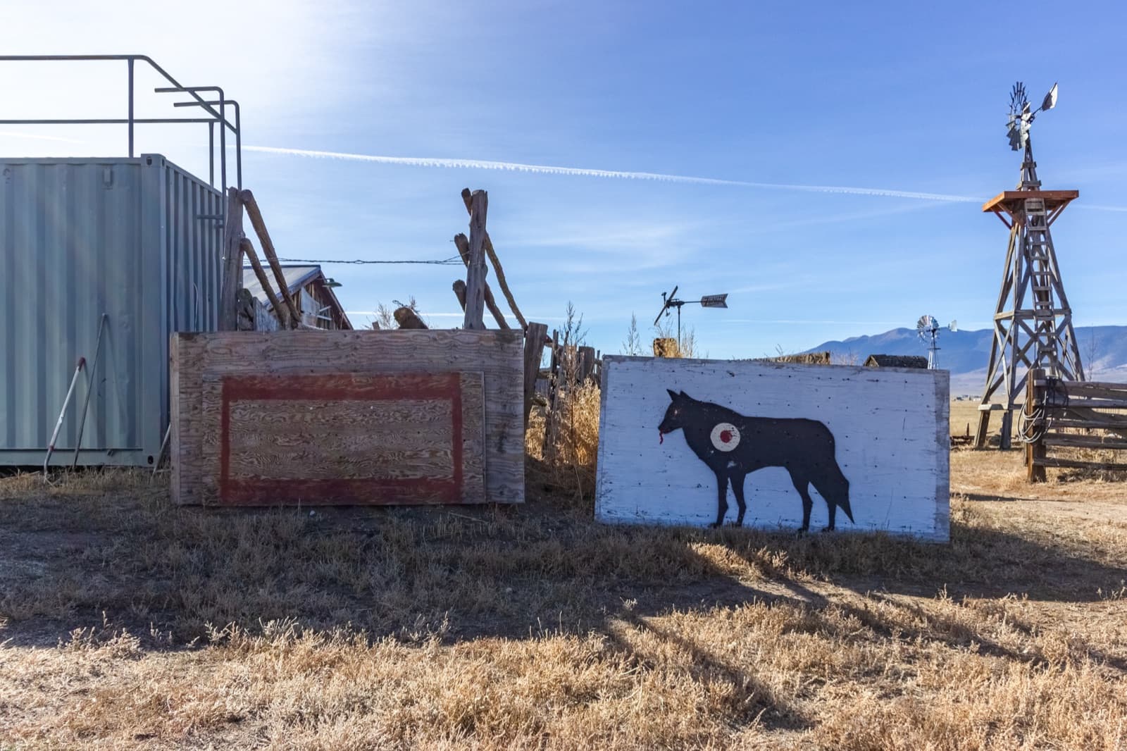 Shooting range targets with windmill