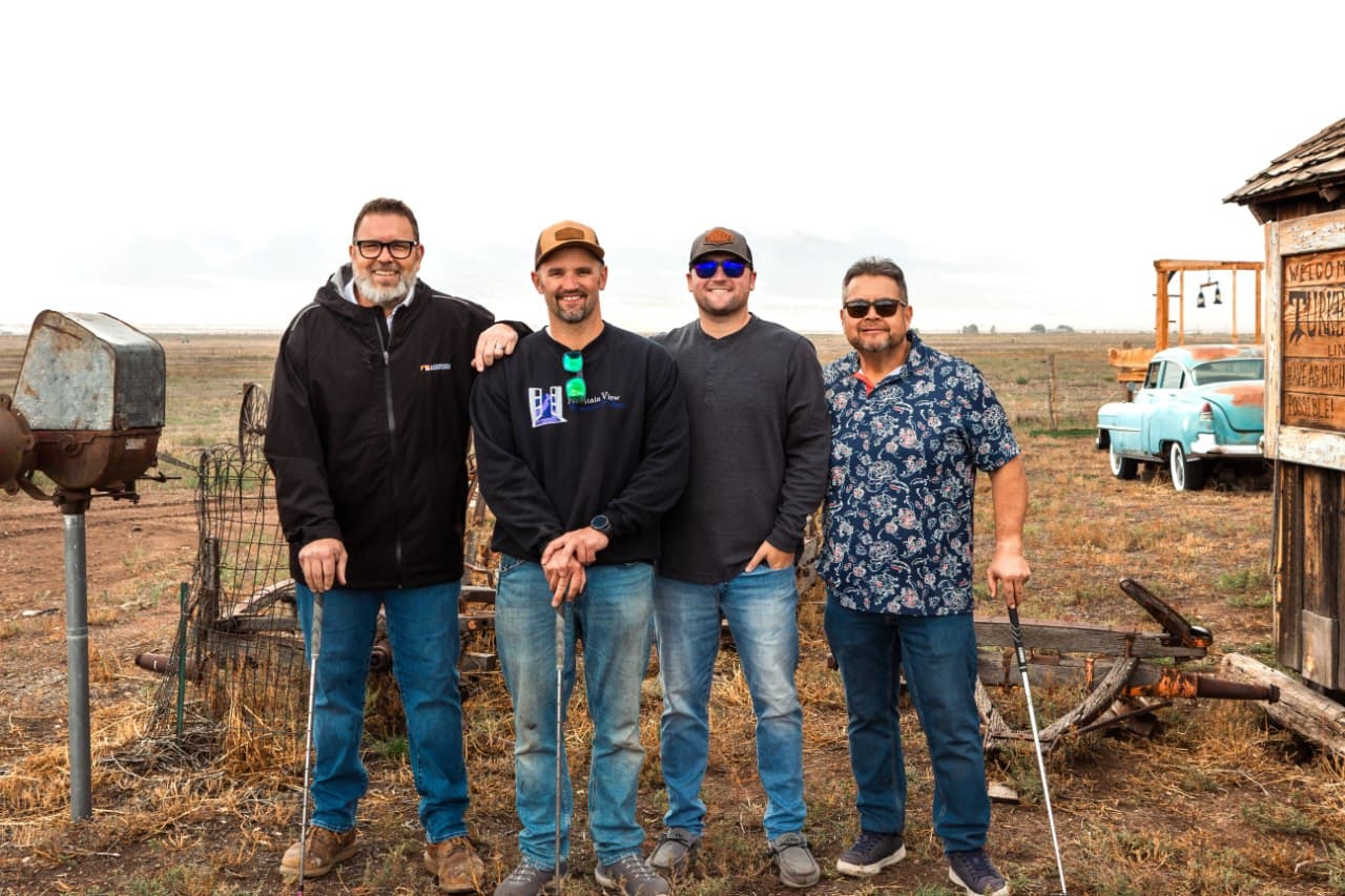 The crew at the Turkey Toe Links entrance